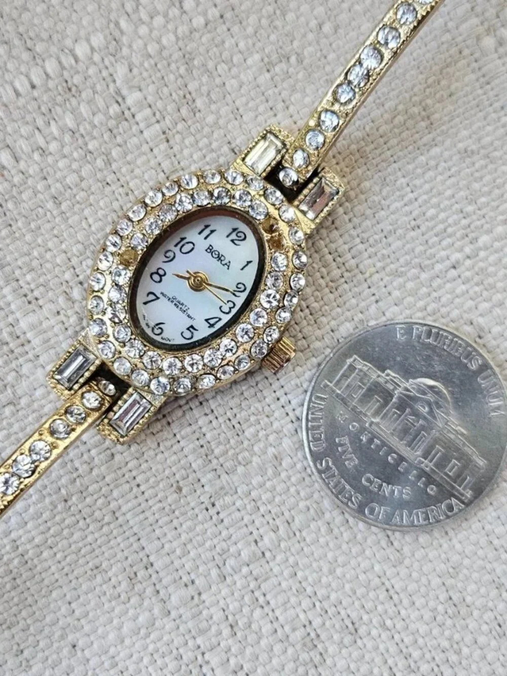 Vintage Bora Ladies Wristwatch Crystal accent Bezel Band Japan Movt Analog Watch